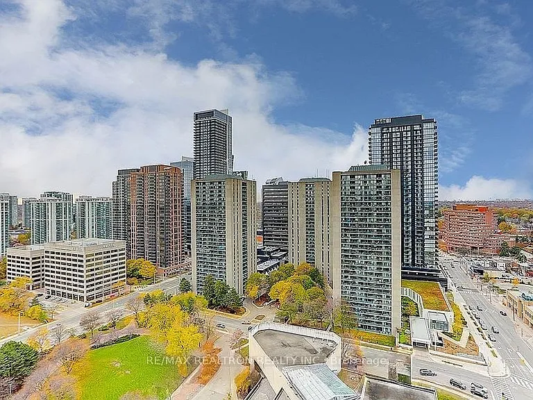 88 Sheppard Ave E #2405 — Photo 27