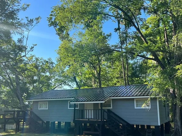 12997 Dove St, Maurepas, LA 70449