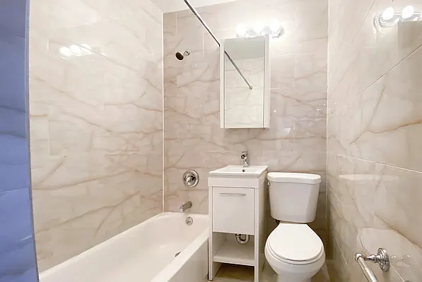 Rented by Kahen Properties | media 12