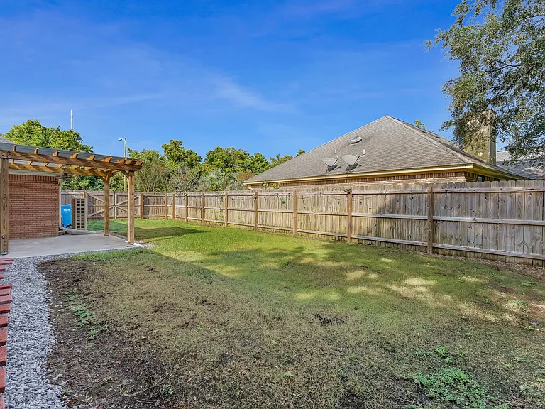 10008 Calle De Palencia — Photo 59