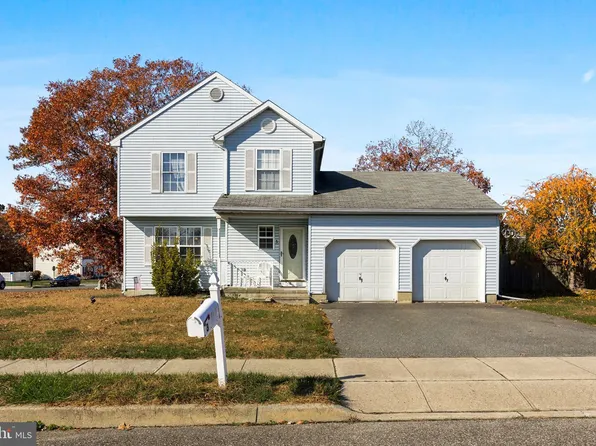 3 Hearth Ct, Barnegat, NJ 08005