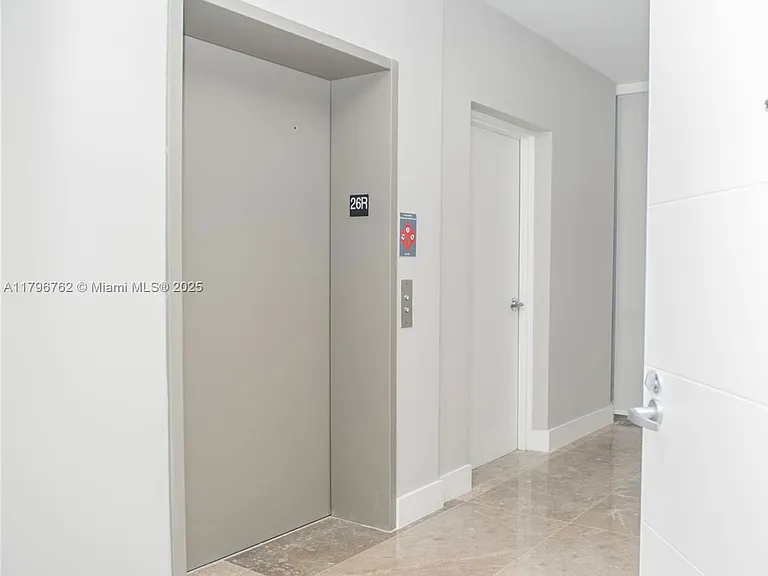 16385 Biscayne Blvd #2615 — Photo 47