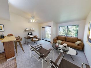 7000 Roosevelt Way NE APT 403, Seattle, WA 98115