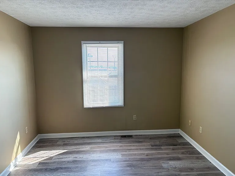 1021 Brandy Ln — Photo 9