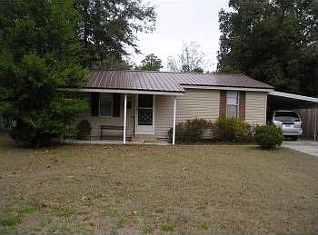 1st image of 879 SW Poplar Ln