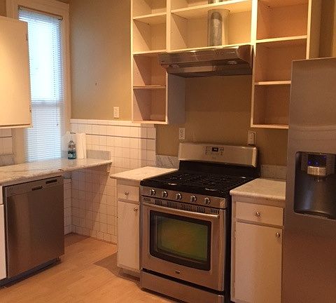 3rd image of 115 Eureka St