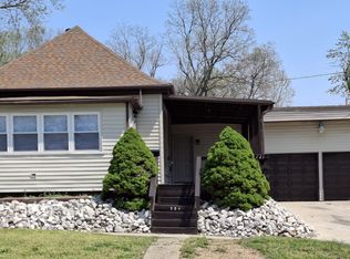 721 N Pear St, Mount Carmel, IL