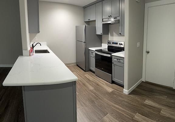 All new kitchen-new cabinets, new appliances and quartz countertops.