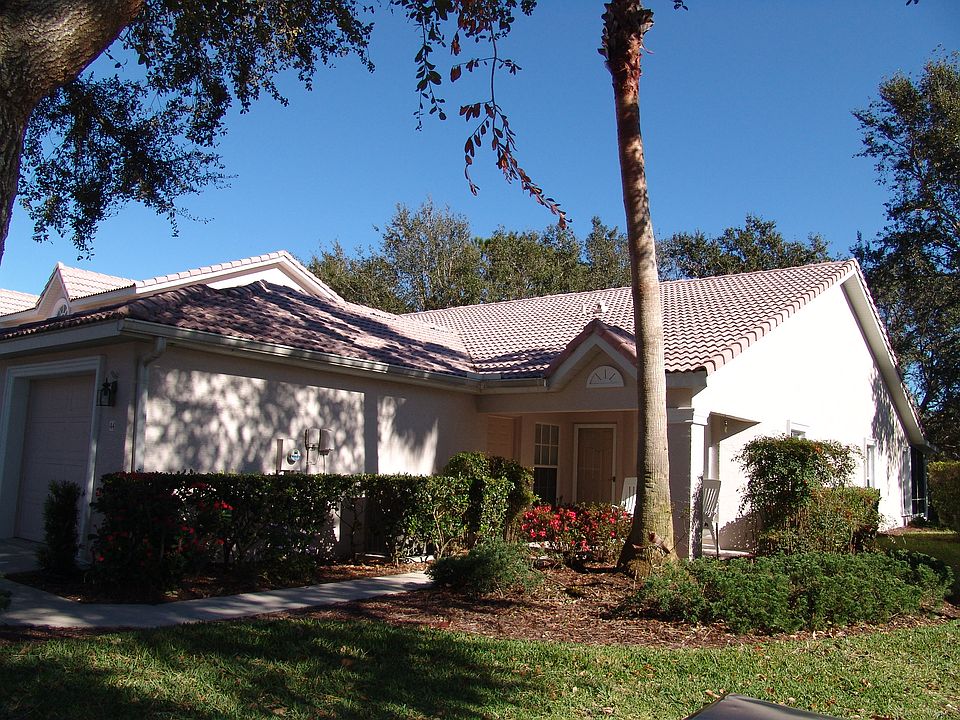1st image of 44 Golf Villa Dr