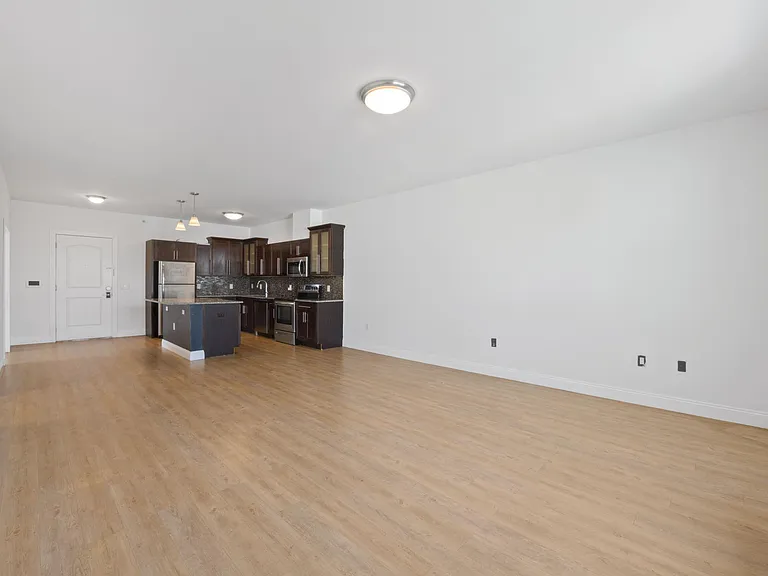 6400 Jefferson St #403 — Photo 11