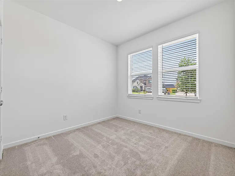 1110 Sky Rocket Ln — Photo 15