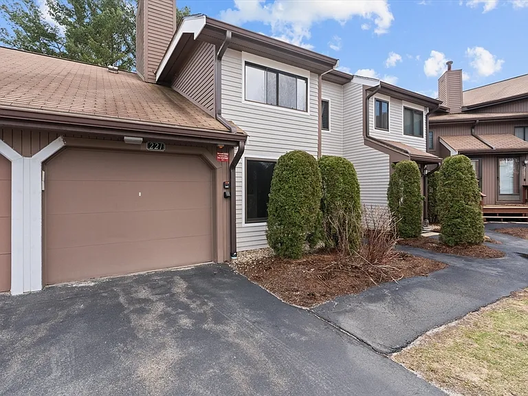 221 Trailside Way — Photo 4
