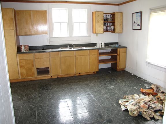 1st image of 1185 W Spiller St
