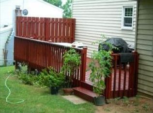 562 Oriole Ct, Harrisburg, PA 17111