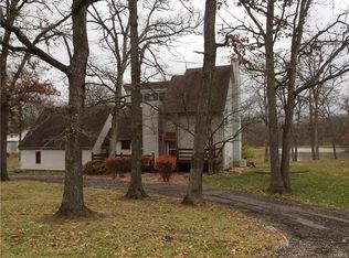 332 Ridge Rd, Troy, MO 63379