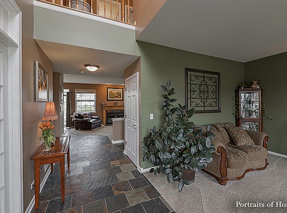 3rd image of 25426 W Grotto Ct
