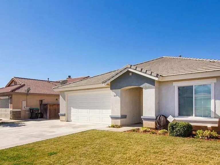 1605 Stoneside Dr — Photo 1