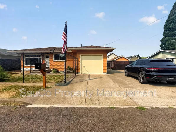 135 Lee St, Saint Helens, OR 97051