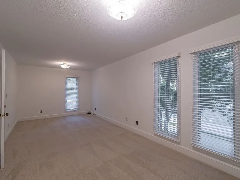 3917 Singletree Rd — Photo 43