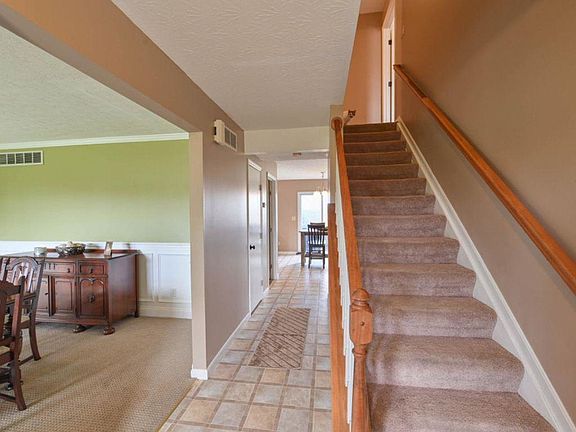 3rd image of 4780 Tall Oak Dr