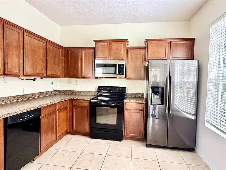1535 Broken Oak Dr #37B — Photo 8