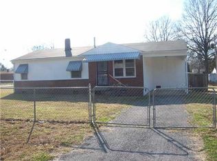 5005 Newton Dr, Memphis, TN 38109