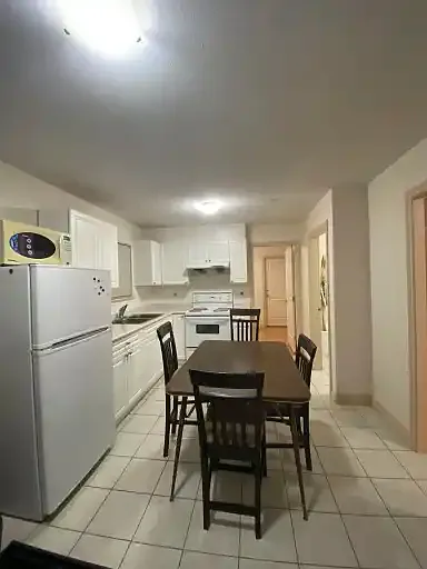 2 bed, 1.0 bath, 500 sqft, $1,800 — Photo 2