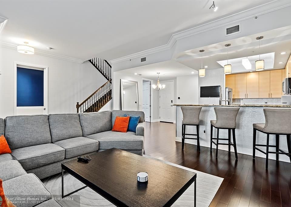 Wilton Station Res Condominiums 2633 NE 14th Ave Fort Lauderdale FL