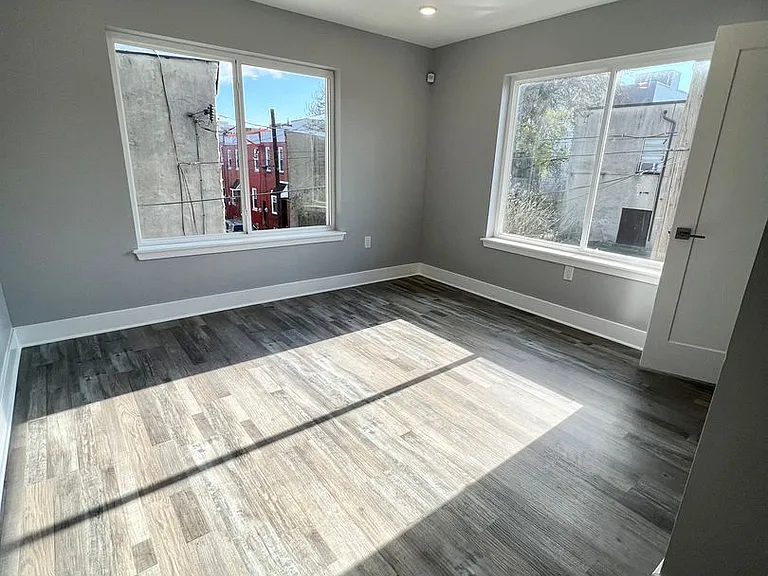 36th St N 623 — Photo 13