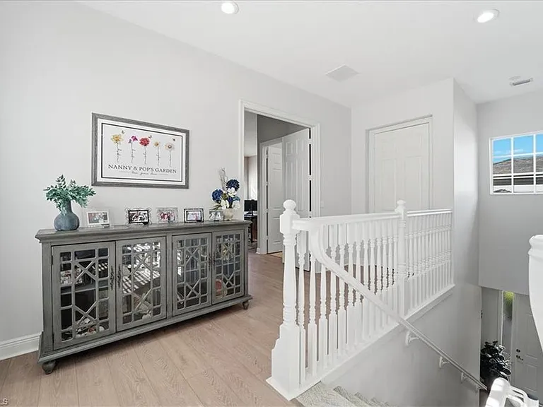 7842 Hawthorne Dr #1703 — Photo 4