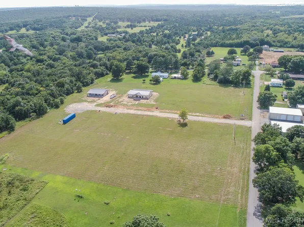 8 Regan Dr, Eufaula, OK 74432