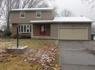 640 Matawan Dr, Campbell, OH