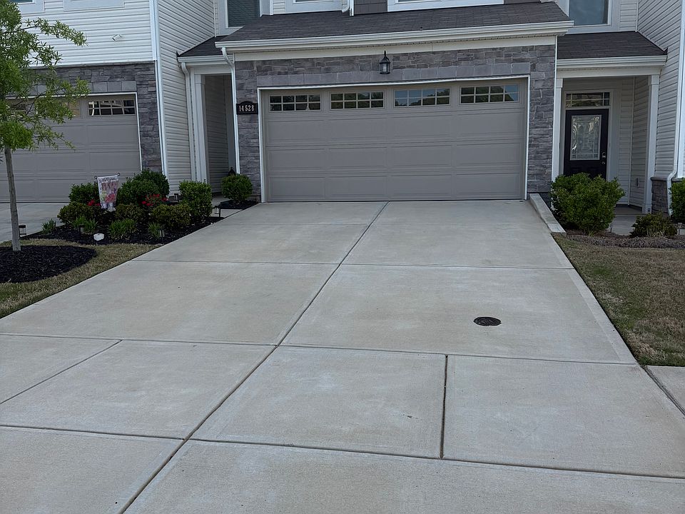 1st image of 14528 Tamarack Dr