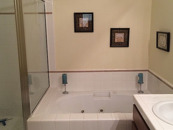 4th image of 24016 Bridgeport Ln Unit 37