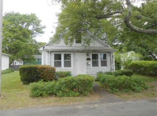 41 Morris St, Warwick, RI 02889