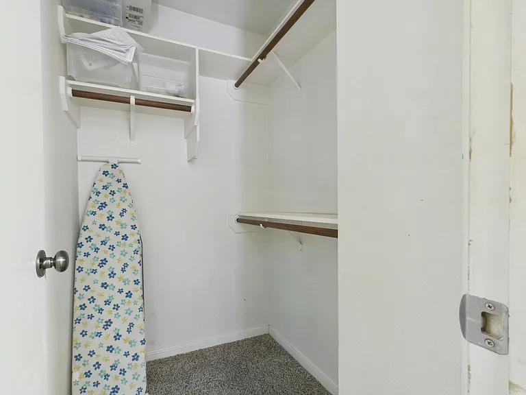 513 Camp Ct — Photo 20
