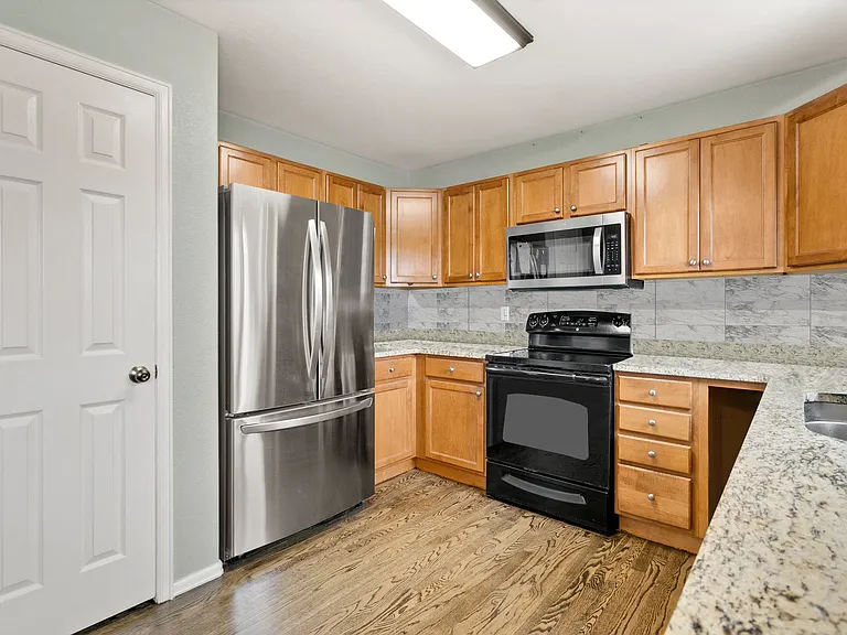 2510 Brenton Dr — Photo 15