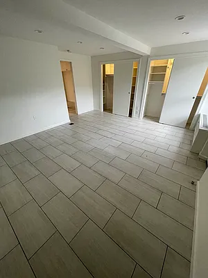 Rented by Irene Mihalios, LREB | media 22