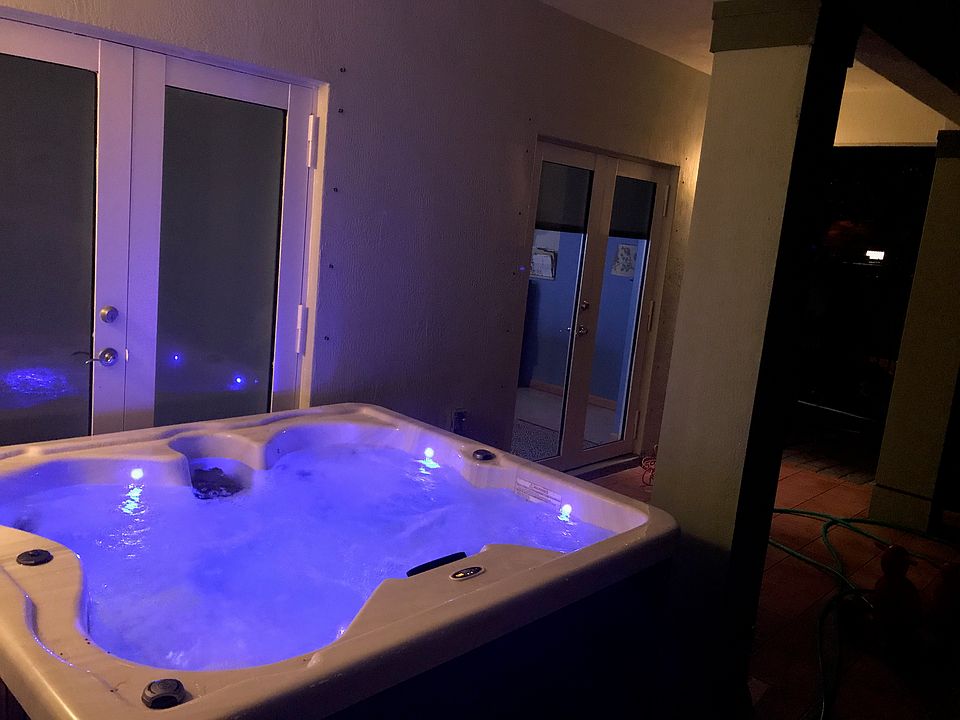 jacuzzi 