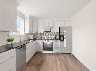 24 Crocker St E #2, Hyannis, MA 02601