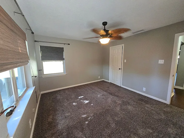 1049 Summerplace Ln — Photo 54