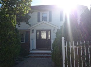 3 Lantern Ln, West Roxbury, MA 02132