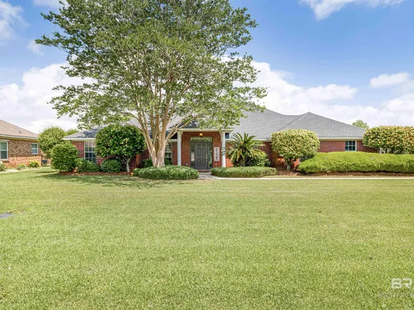 9530 Fairway Dr, Foley, AL 36535