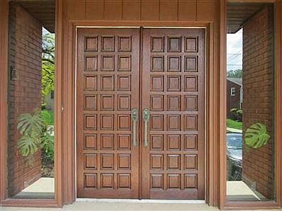 3rd image of 411 Satinwood Dr