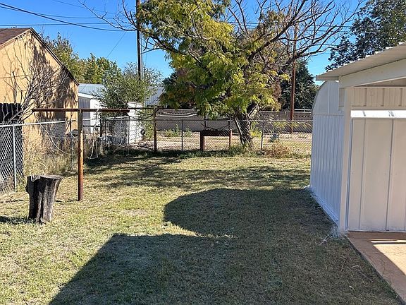 5th image of 1903 S Main St