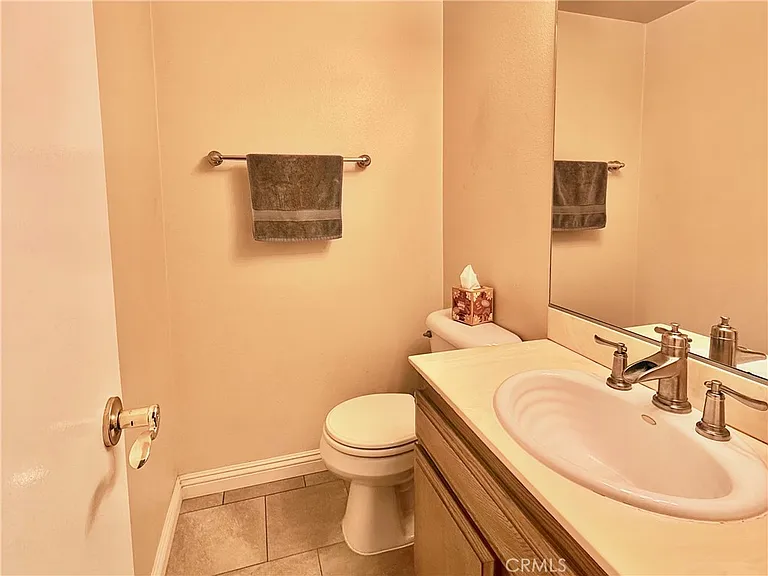10651 Bell St — Photo 7
