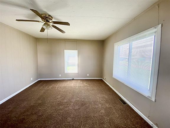 4th image of 1262 S County Road 845 W