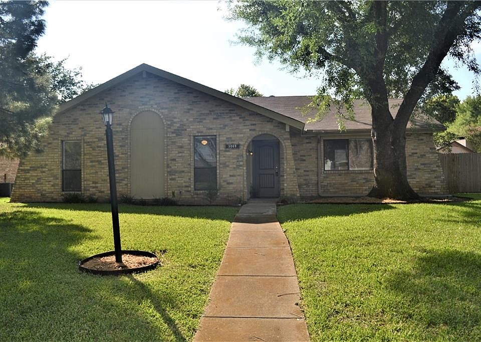 1st image of 3009 Peachtree Ln
