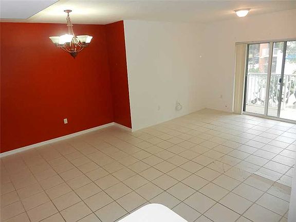 3rd image of 11050 SW 196th St APT 208