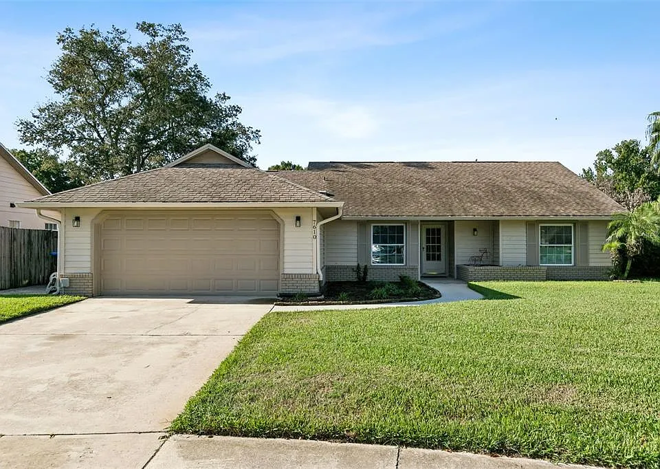 7610 Heathfield Ct